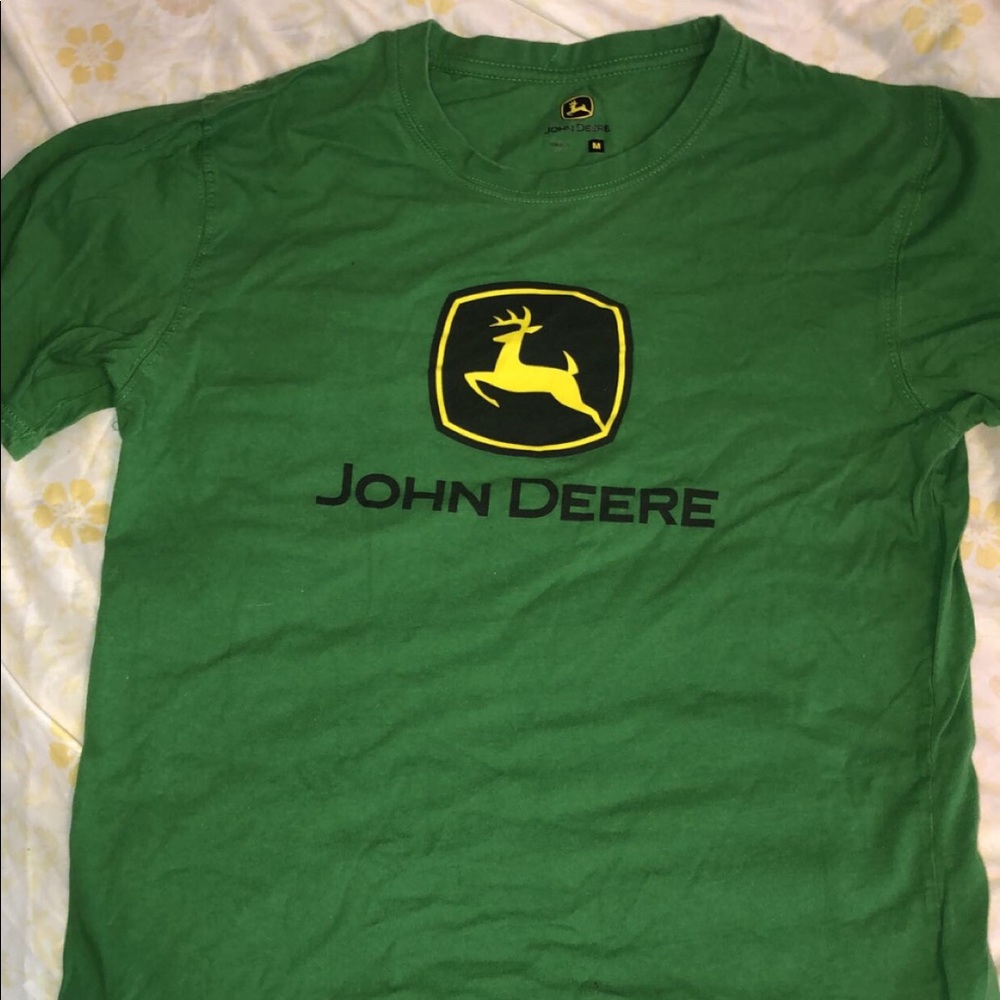 “FREE W BUNDLE 3 OR MORE” John Deer T-shirt